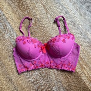 Victoria’s Secret Heart Trim Bra 34C